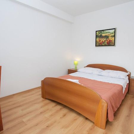 Apartments & Rooms Dekanic Baška Екстериор снимка