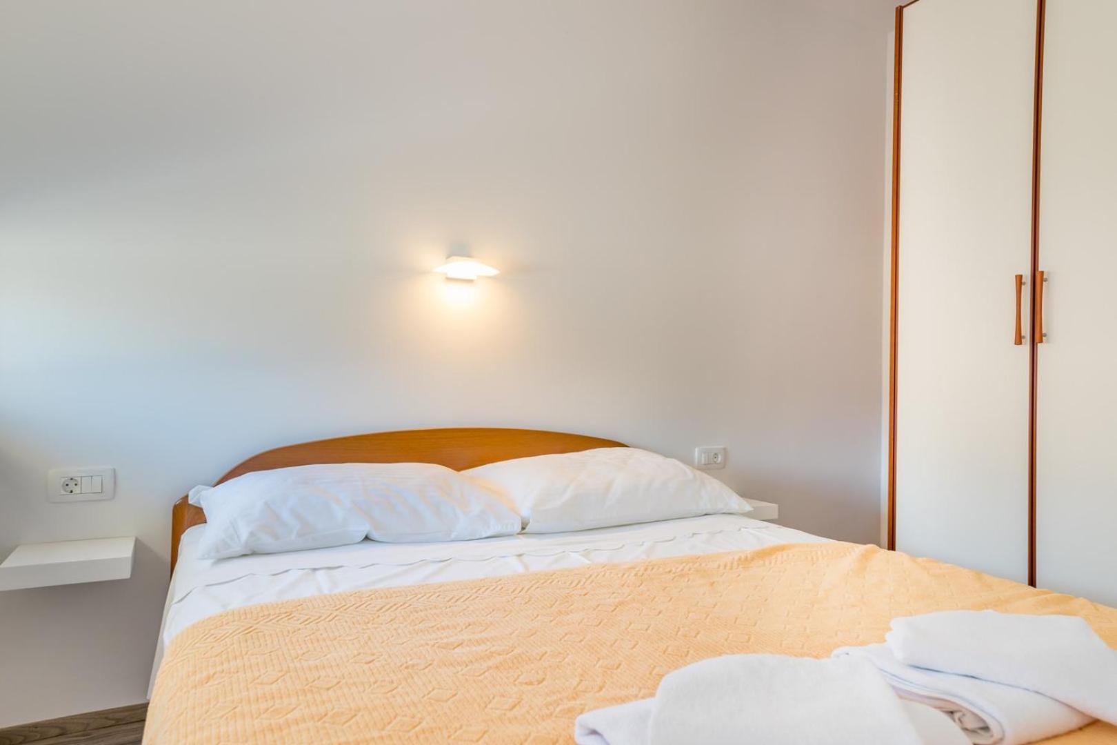 Apartments & Rooms Dekanic Baška Екстериор снимка