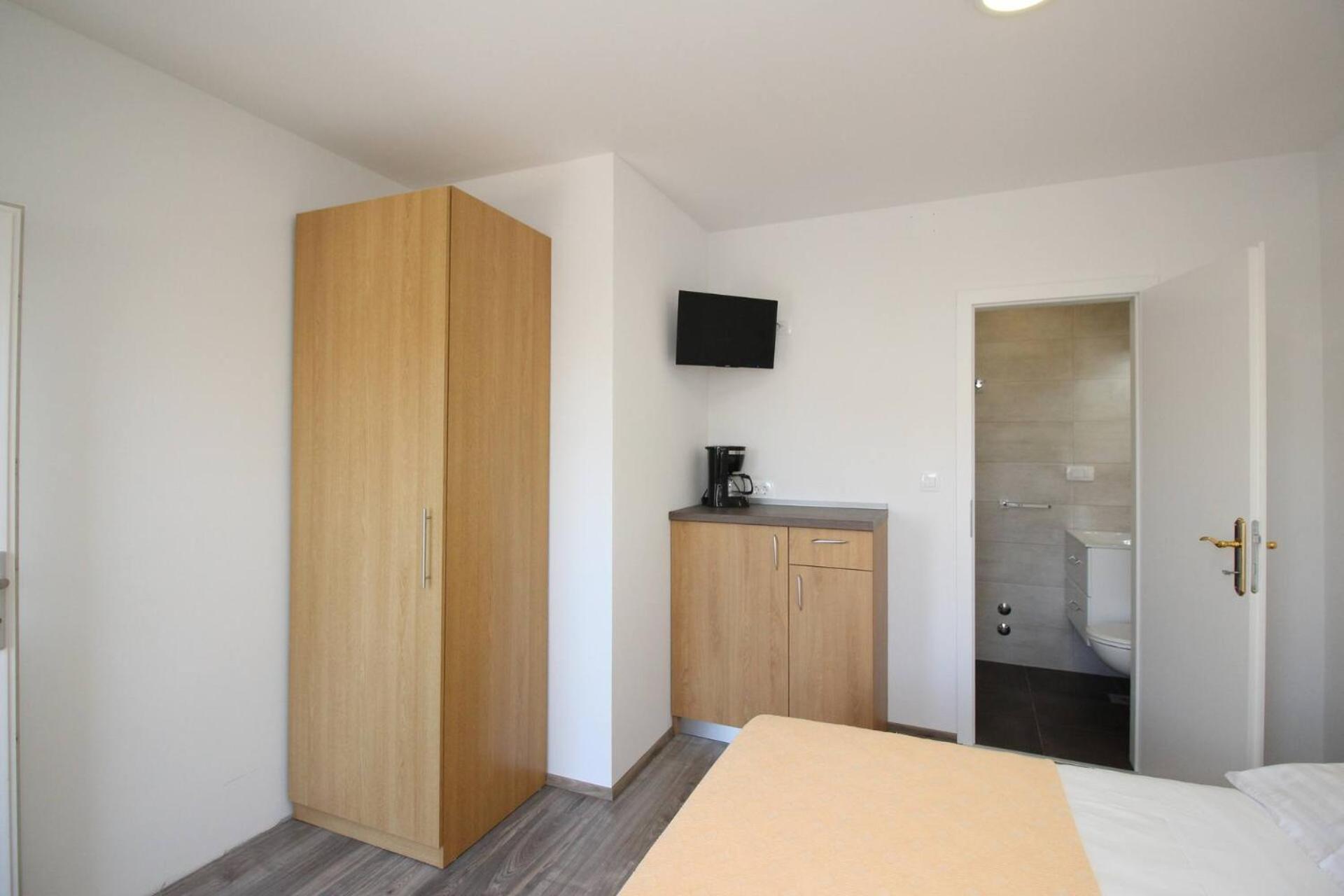 Apartments & Rooms Dekanic Baška Екстериор снимка