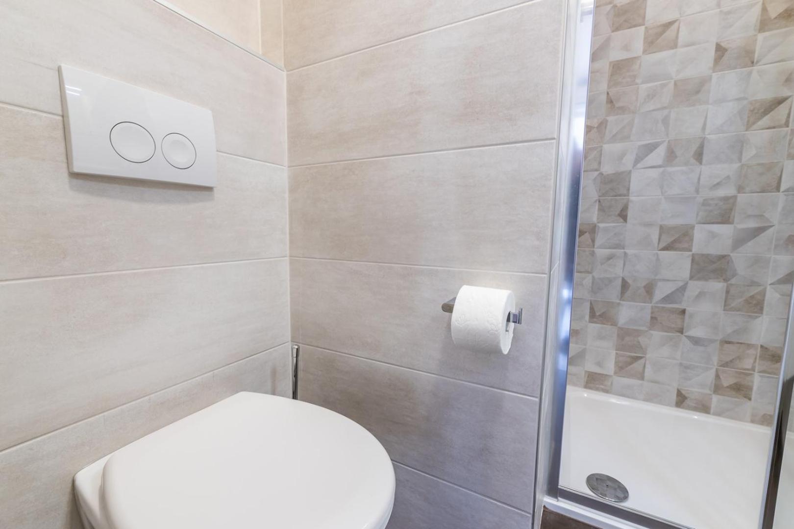 Apartments & Rooms Dekanic Baška Екстериор снимка
