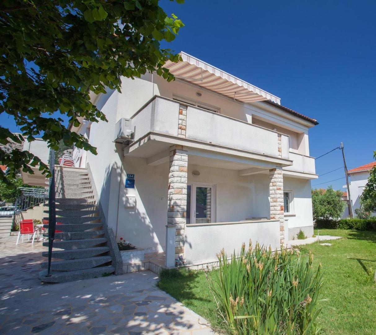 Apartments & Rooms Dekanic Baška Екстериор снимка