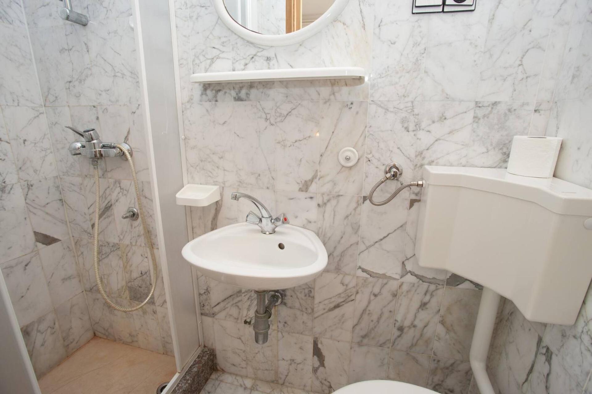 Apartments & Rooms Dekanic Baška Екстериор снимка