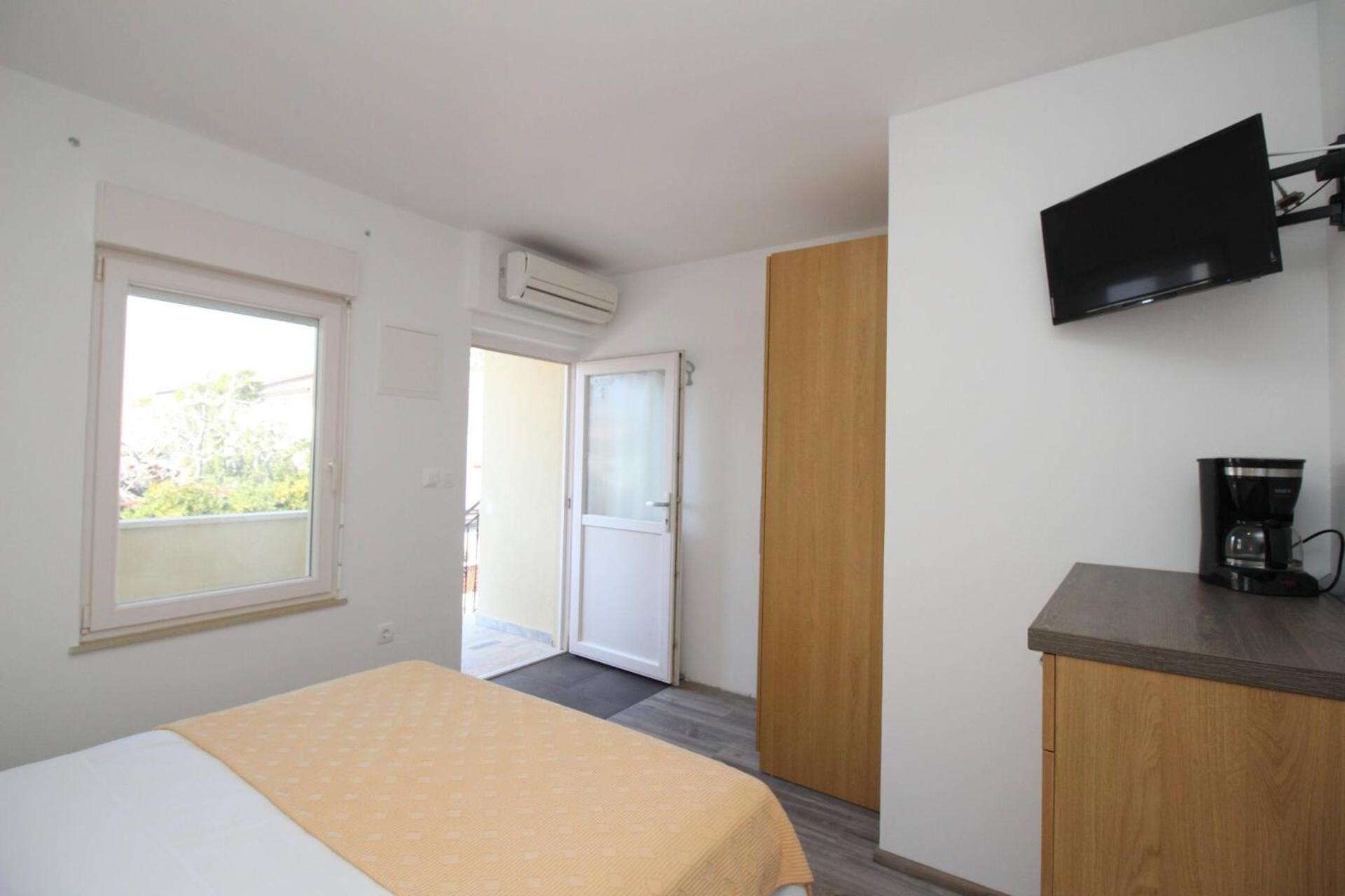 Apartments & Rooms Dekanic Baška Екстериор снимка