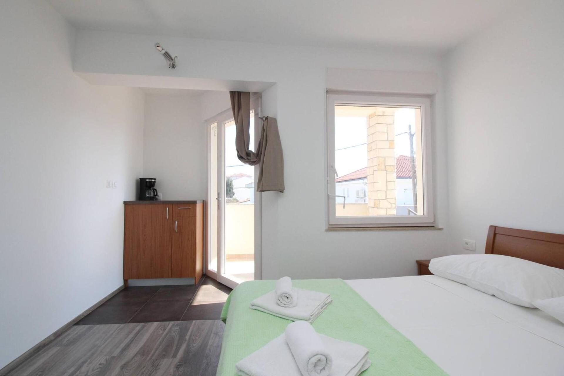 Apartments & Rooms Dekanic Baška Екстериор снимка